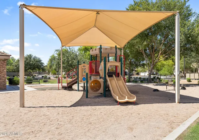 5th image of 1361 S Swallow Ln, Gilbert, AZ 85296 | MLS# 7065127