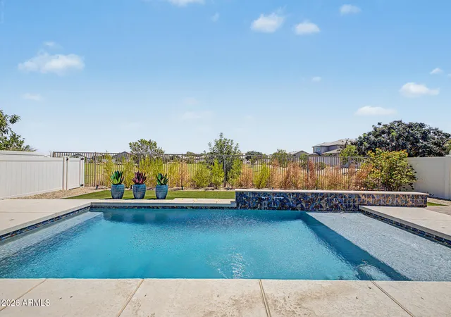 1st image of 6325 S 24th Pl, Phoenix, AZ 85042 | MLS# 7065070