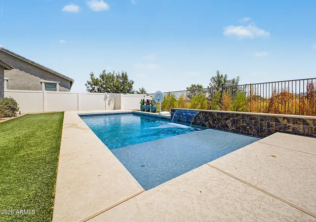 2nd image of 6325 S 24th Pl, Phoenix, AZ 85042 | MLS# 7065070