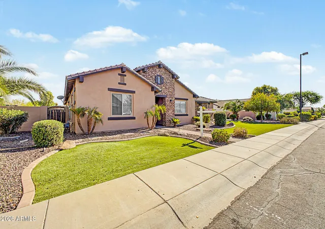 Photo 3 of Single family home for sale at 2855 E Warbler Rd, Gilbert, AZ 85297 | MLS# 7064785 | Listing updated on 2026-08-31
