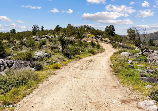 3rd image of 00000 W Buckhorn Dr #C, Peeples Valley, AZ 86332 | MLS# 7070325