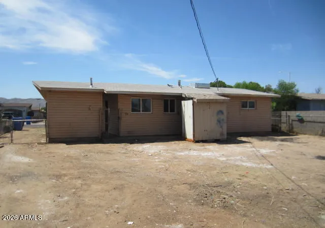 Photo 3 of Sale Pending at 1418 E La Salle St, Phoenix, AZ 85040 | MLS# 7070934 | Listing updated on 2026-09-21