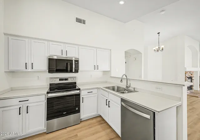 3rd image of 10376 W Tonopah Dr, Peoria, AZ 85382 | MLS# 7064830