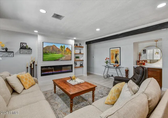 Photo 3 of Single family home for sale at 6637 E Oak St, Scottsdale, AZ 85257 | MLS# 7064710 | Listing updated on 2026-09-14