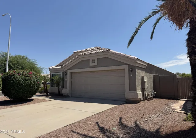 Photo 2 of Single family home for sale at 1041 W Saragosa St, Chandler, AZ 85224 | MLS# 7064706 | Listing updated on 2026-09-17