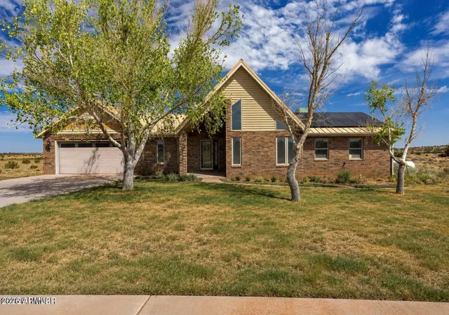 Photo 3 of Single family home for sale at 9781 Miller Trl, Snowflake, AZ 85937 | MLS# 7064766 | Listing updated on 2026-09-14