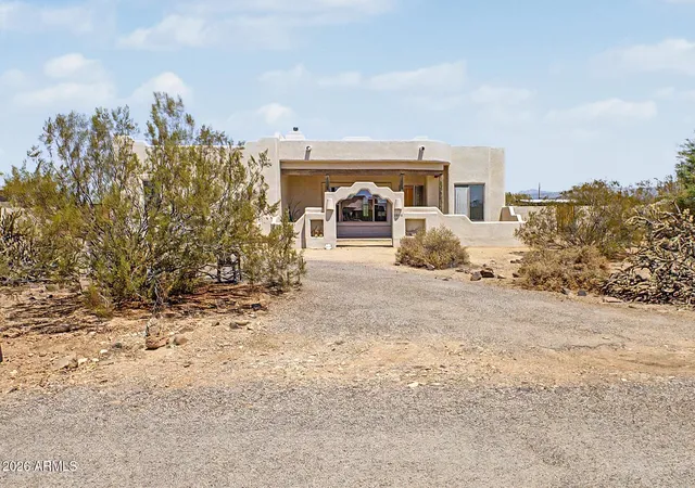 Photo 2 of Single family home for sale at 38116 N 15th Avenue, Phoenix, AZ 85086 | MLS# 7065124 | Listing updated on 2026-08-11