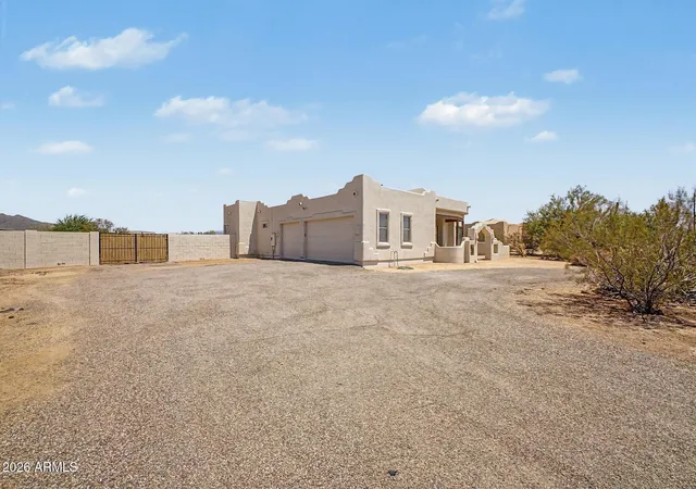 Photo 4 of Single family home for sale at 38116 N 15th Avenue, Phoenix, AZ 85086 | MLS# 7065124 | Listing updated on 2026-08-11