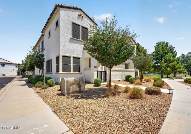 3rd image of 14870 W Encanto Blvd, Goodyear, AZ 85395