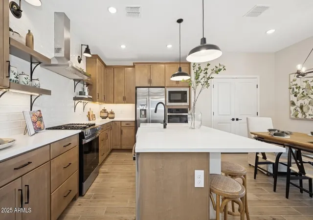 Photo 3 of Single family home for sale at 8066 N 80th Lane, Peoria, AZ 85345 | MLS# 7064857 | Listing updated on 2026-10-23