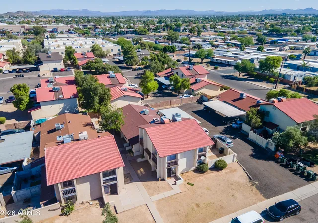 2nd image of 2440 E Waltann Ln, Phoenix, AZ 85032 | MLS# 7064823