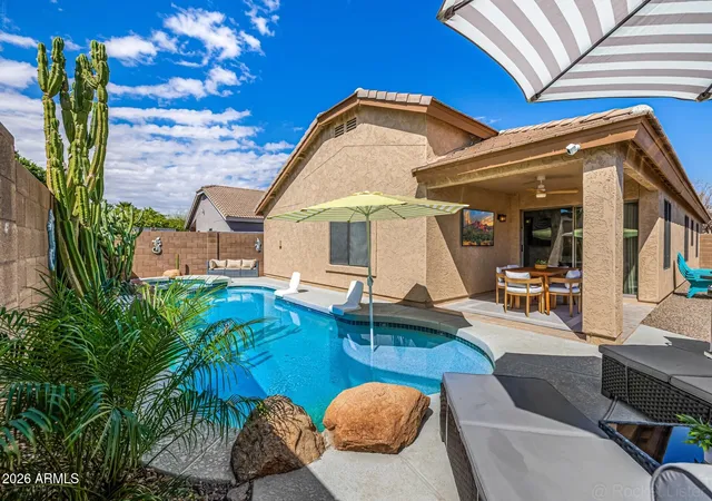 29th image of 13457 W Watson Ln, Surprise, AZ 85379 | MLS# 7066342