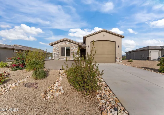 Photo 1 of Single family home for sale at 1900 W Ringo Rd, Wickenburg, AZ 85390 | MLS# 7064845 | Listing updated on 2026-09-08