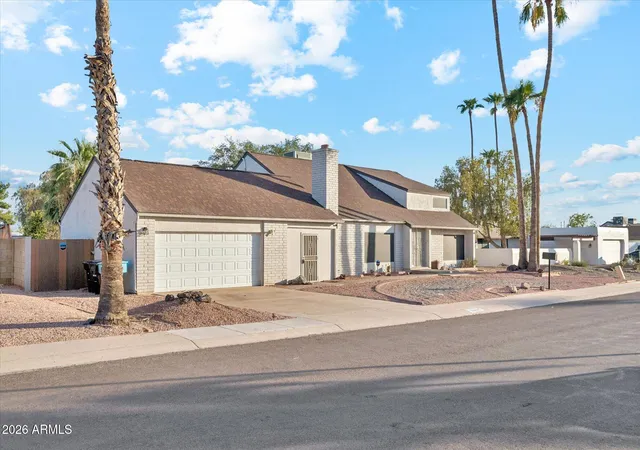 Photo 3 of Single family home for sale at 3017 W Sahuaro Dr, Phoenix, AZ 85029 | MLS# 7072232 | Listing updated on 2026-09-18