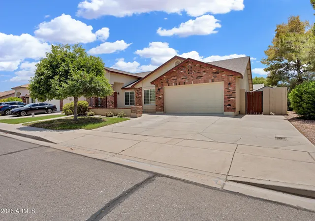 Photo 2 of Single family home for sale at 3889 E Meadow Land Dr, San Tan Valley, AZ 85140 | MLS# 7064974 | Listing updated on 2026-09-06