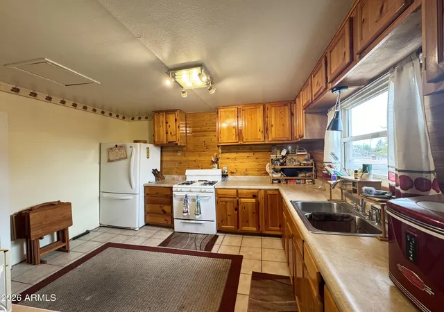 2nd image of 901 N Prairie Ave, Winslow, AZ 86047 | MLS# 7064963