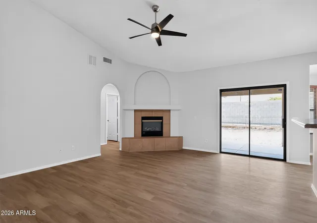 3rd image of 9001 S 7Th Dr, Phoenix, AZ 85041 | MLS# 7064935