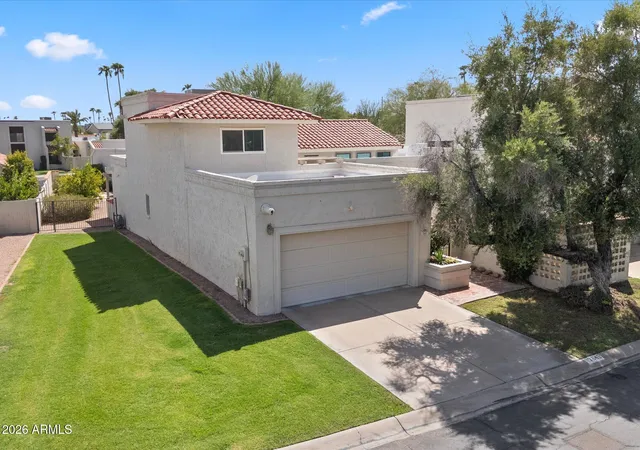 Photo 2 of Townhouse for sale at 7645 E Sandalwood Dr, Scottsdale, AZ 85250 | MLS# 7066442 | Listing updated on 2026-08-14