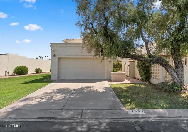 Photo 3 of Townhouse for sale at 7645 E Sandalwood Dr, Scottsdale, AZ 85250 | MLS# 7066442 | Listing updated on 2026-08-14