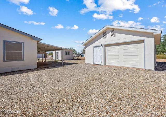 5th image of 30834 S Meandering Ln, Congress, AZ 85332 | MLS# 7064991