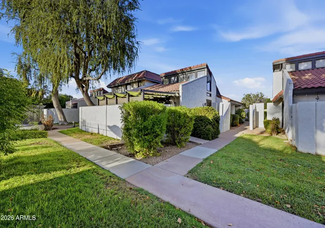 Photo 3 of Townhouse for sale at 2810 E Glenrosa Ave #16, Phoenix, AZ 85016 | MLS# 7068540 | Listing updated on 2026-09-22