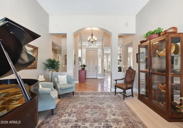 Photo 3 of Sale Pending at 1116 W Las Palmaritas Dr, Phoenix, AZ 85021 | MLS# 7065479 | Listing updated on 2026-09-07