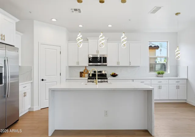 3rd image of 12956 N 94Th Ave, Peoria, AZ 85381 | MLS# 7066844