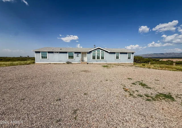 Photo 3 of Manufactured home for sale at 9667 E Spirits Path, Sierra Vista, AZ 85650 | MLS# 7065026 | Listing updated on 2026-09-23