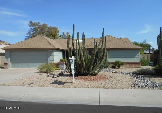 Photo 1 of Single family home for sale at 6532 W Lupine Ave, Glendale, AZ 85304 | MLS# 7065644 | Listing updated on 2026-09-16