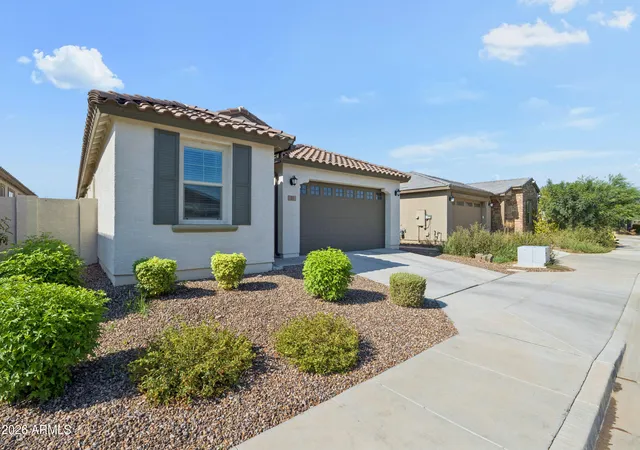 Photo 3 of Single family home for sale at 73 E Capricorn Way, Chandler, AZ 85249 | MLS# 7065909 | Listing updated on 2026-09-17