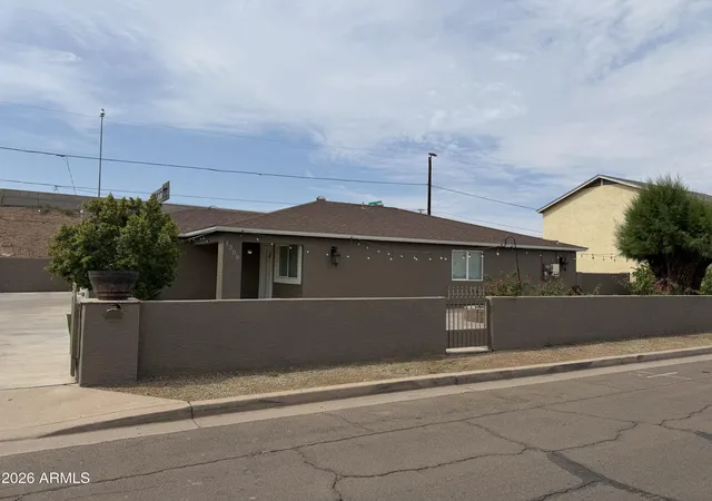 3rd image of 1309 W Apache St, Phoenix, AZ 85007 | MLS# 7065073