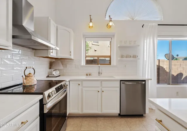 Photo 3 of Single family home for sale at 4507 E Tanzanite Ln, San Tan Valley, AZ 85143 | MLS# 7065066 | Listing updated on 2026-10-30