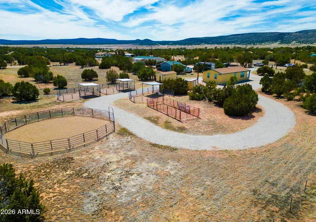 Photo 2 of Manufactured home for sale at 53845 N Cedar Dr, Seligman, AZ 86337 | MLS# 7065093 | Listing updated on 2026-08-13