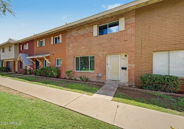 Photo 2 of Townhouse for sale at 6552 N 43rd Avenue, Glendale, AZ 85301 | MLS# 7066603 | Listing updated on 2026-09-21