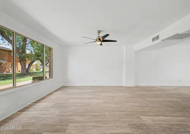 Photo 4 of Townhouse for sale at 6552 N 43rd Avenue, Glendale, AZ 85301 | MLS# 7066603 | Listing updated on 2026-09-21