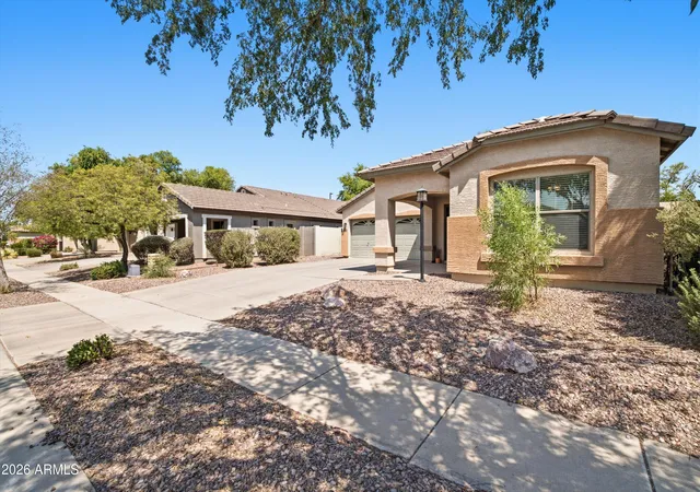 Photo 3 of Sale Pending at 3336 E Joseph Way, Gilbert, AZ 85295 | MLS# 7066444 | Listing updated on 2026-09-03