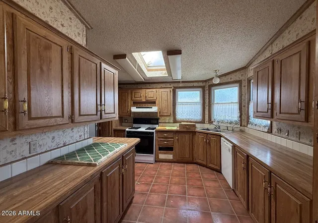 Photo 2 of Manufactured home for sale at 637 S Arnold Way, Coolidge, AZ 85128 | MLS# 7066262 | Listing updated on 2026-09-22