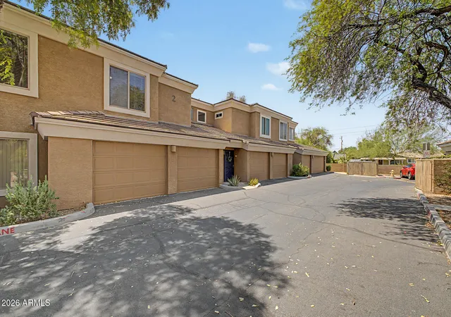 2nd image of 1411 E Orangewood Ave #205, Phoenix, AZ 85020 | MLS# 7065418