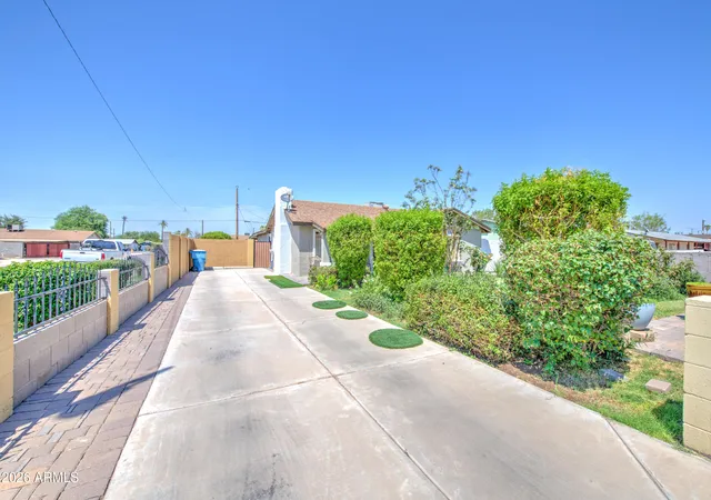 3rd image of 122 W Grove St, Phoenix, AZ 85041 | MLS# 7065399