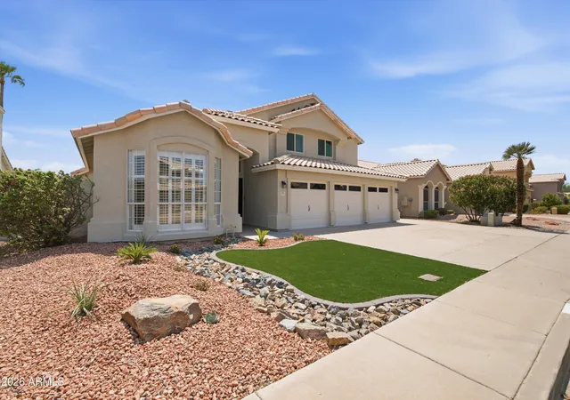3rd image of 1331 W Beck Ln, Phoenix, AZ 85023 | MLS# 7065173