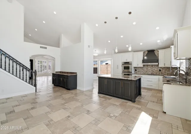 5th image of 1331 W Beck Ln, Phoenix, AZ 85023 | MLS# 7065173