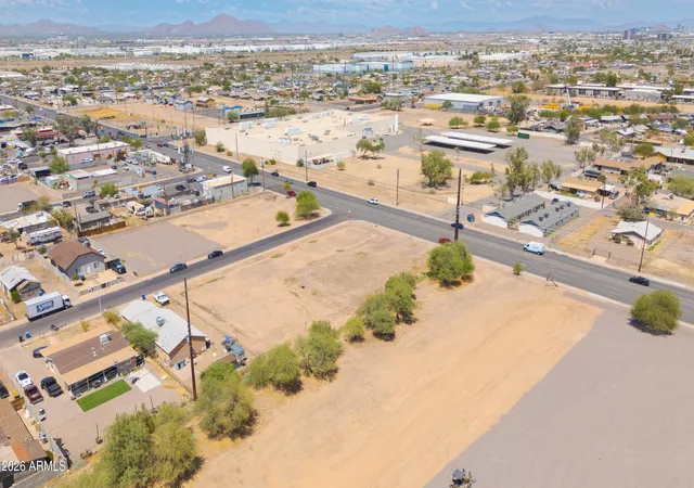 2nd image of 4608 S 16th St, Phoenix, AZ 85040 | MLS# 7065179