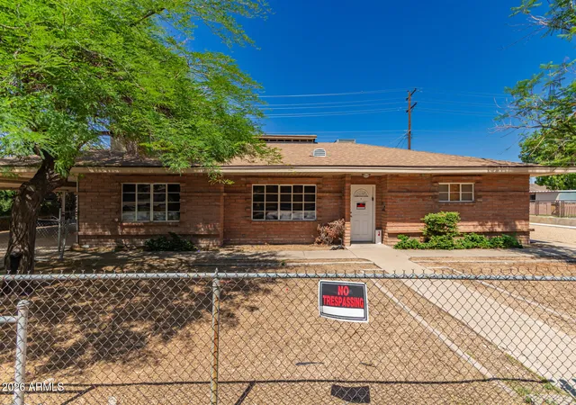 2nd image of 6100 N 36th Ave, Phoenix, AZ 85019 | MLS# 7065207