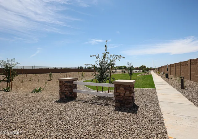 Photo 3 of Single family home for sale at 810 W Angelina Dr, San Tan Valley, AZ 85140 | MLS# 7065294 | Listing updated on 2026-09-29