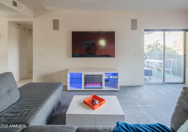 Listing Photo 4 - Condo for sale in building located at 1111 W University Dr, Tempe, AZ 85281 - Unit #2012