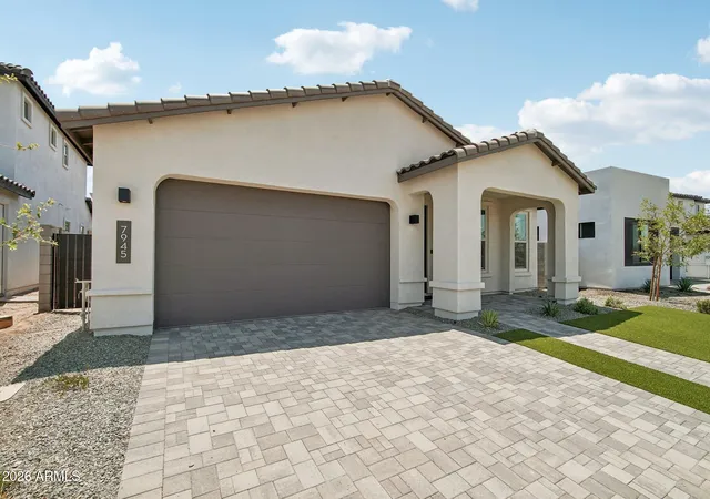 2nd image of 7945 W Loma Ln, Peoria, AZ 85345 | MLS# 7065326