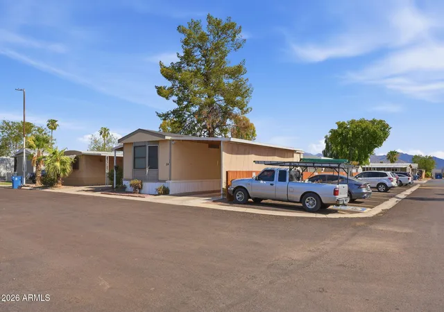 Photo 4 of Manufactured home for sale at 300 W Lower Buckeye Rd #84, Avondale, AZ 85323 | MLS# 7065448 | Listing updated on 2026-09-23