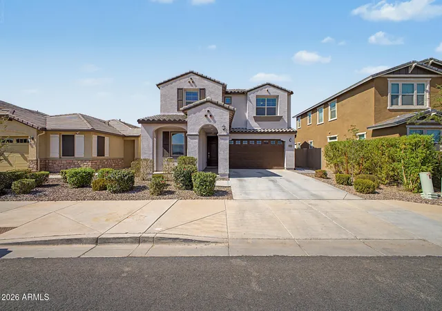 Photo 1 of Sale Pending at 2322 E Palmdale Ln, Gilbert, AZ 85298 | MLS# 7065677 | Listing updated on 2026-08-24