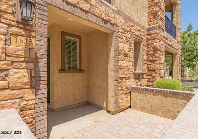 4th image of 1635 E Dogwood Ln, Gilbert, AZ 85295 | MLS# 7065531