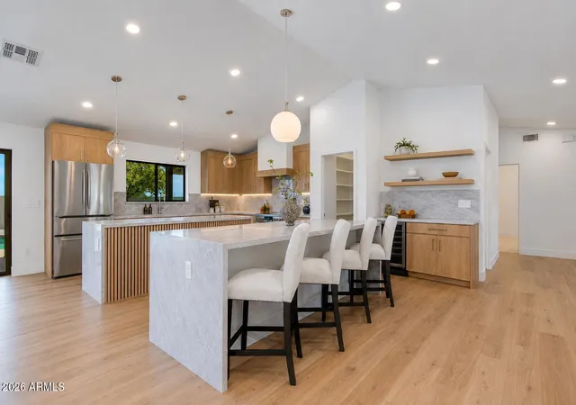 image of 10521 E Bella Vista Dr, Scottsdale, AZ 85258 | MLS# 7066096
